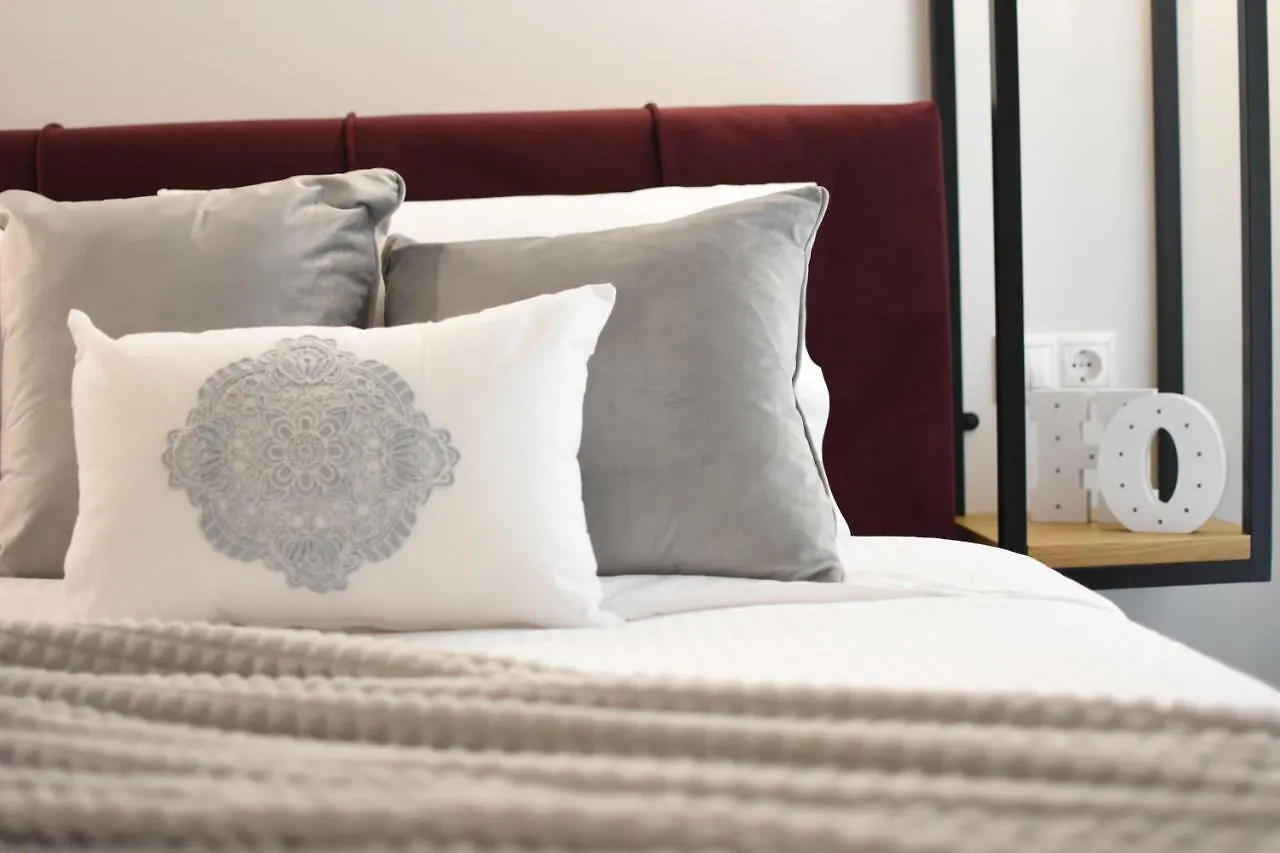 Comely N Gusto Luxury Apts. Салоники 0*,  Греция